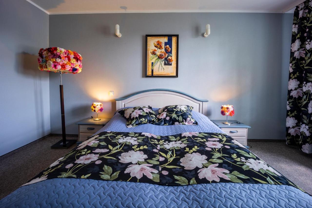 Guest House Nicava แบร์นาติ ภายนอก รูปภาพ